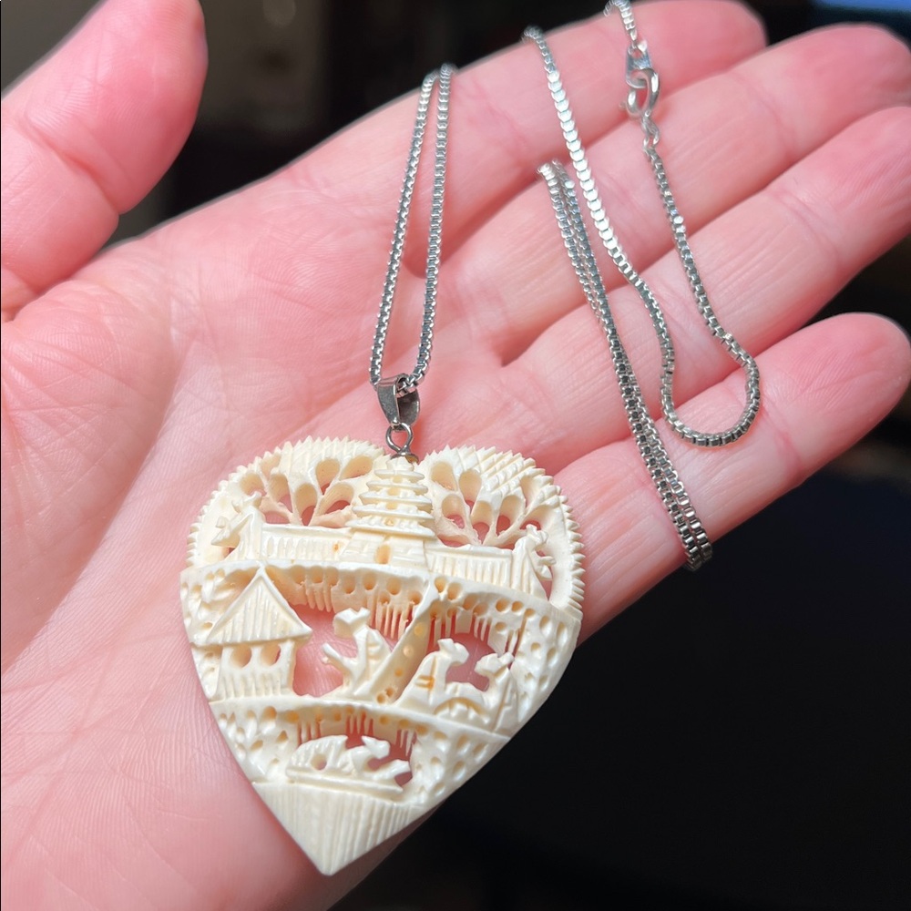 VTG Asian Carved Bone Heart Pagoda Village Scene Pendant Silver Tone Necklace - Picture 2 of 7